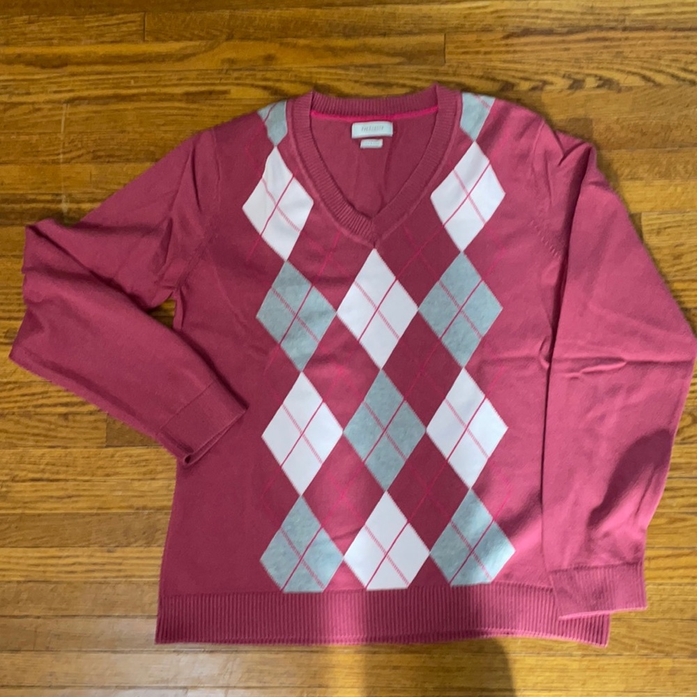 Vanheusen argyle v neck sweater. Size L. Excellent condition. Smoke free home.